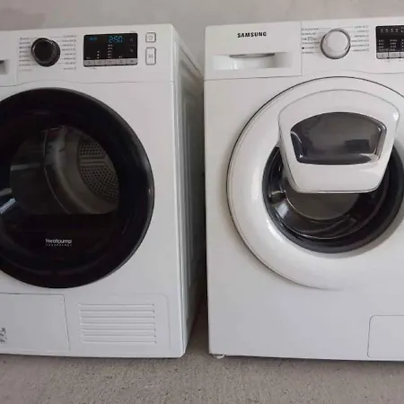 Hébergement de vacances 9 *