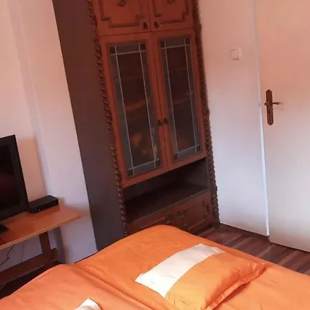 Holiday home 9 *