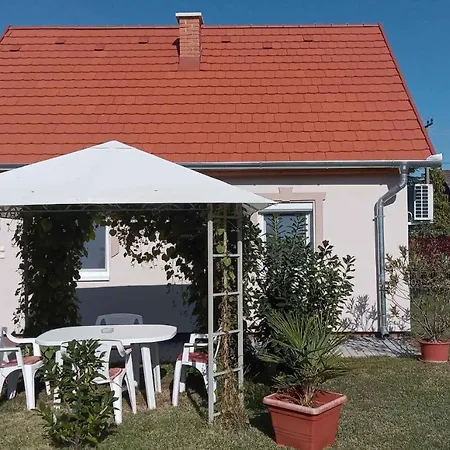 9 * Balatonbereny