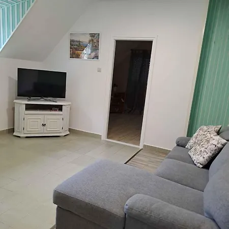 9 * Balatonbereny