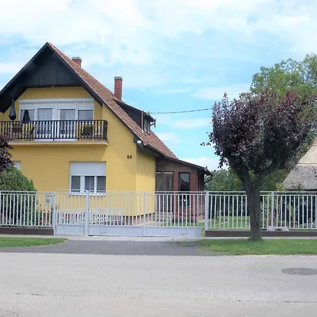 9 Holiday home Balatonbereny