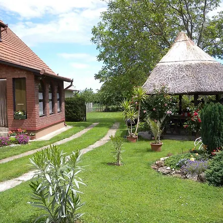 9 Holiday home Balatonbereny