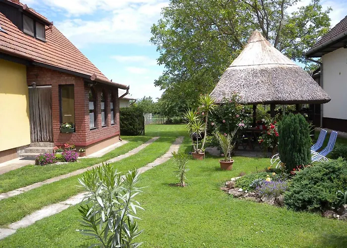 9 בית נופש Balatonberény